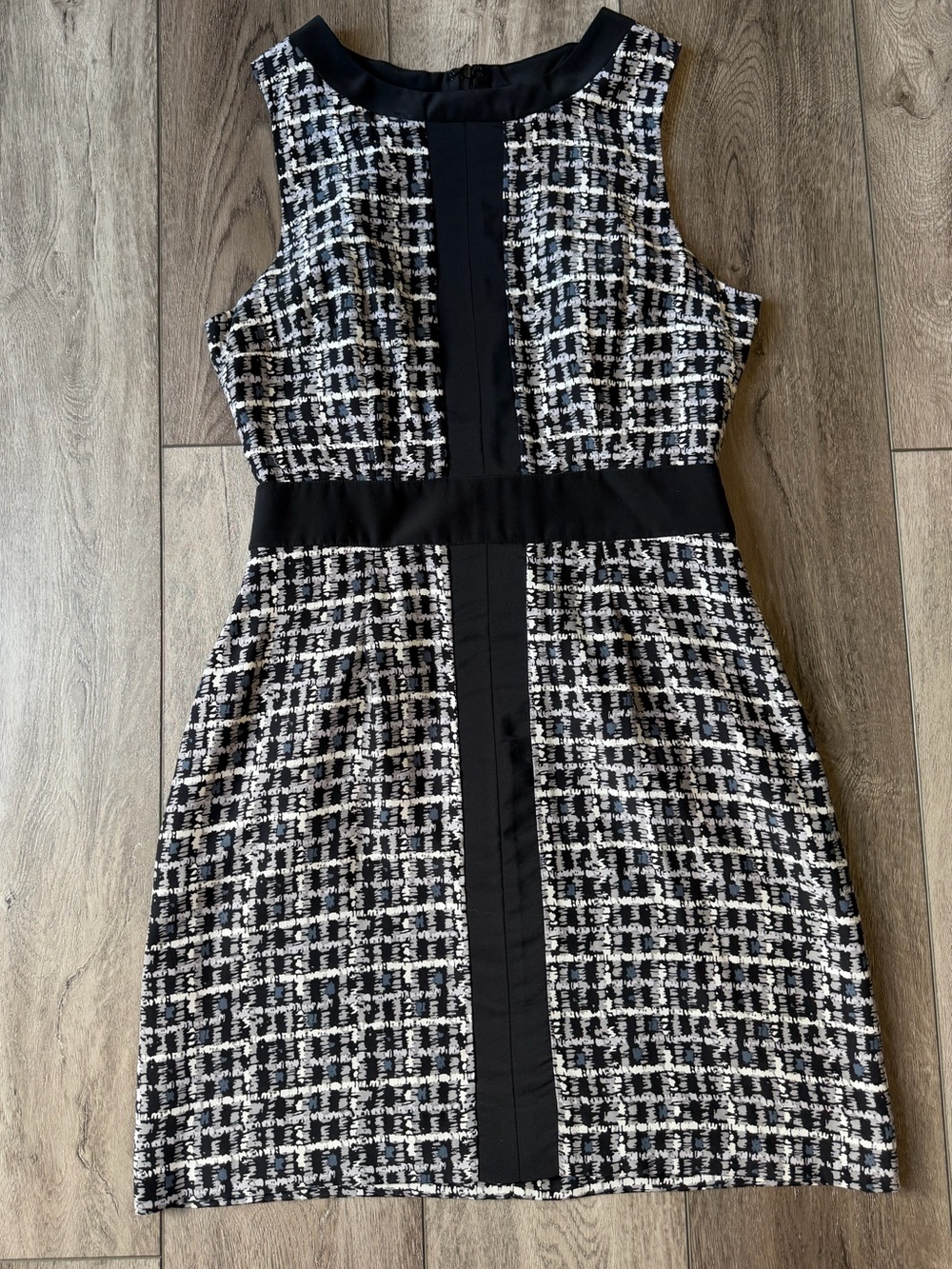Britt Ryan- Chic Classic Black & White 100% Silk Sheath Dress- Recruitment